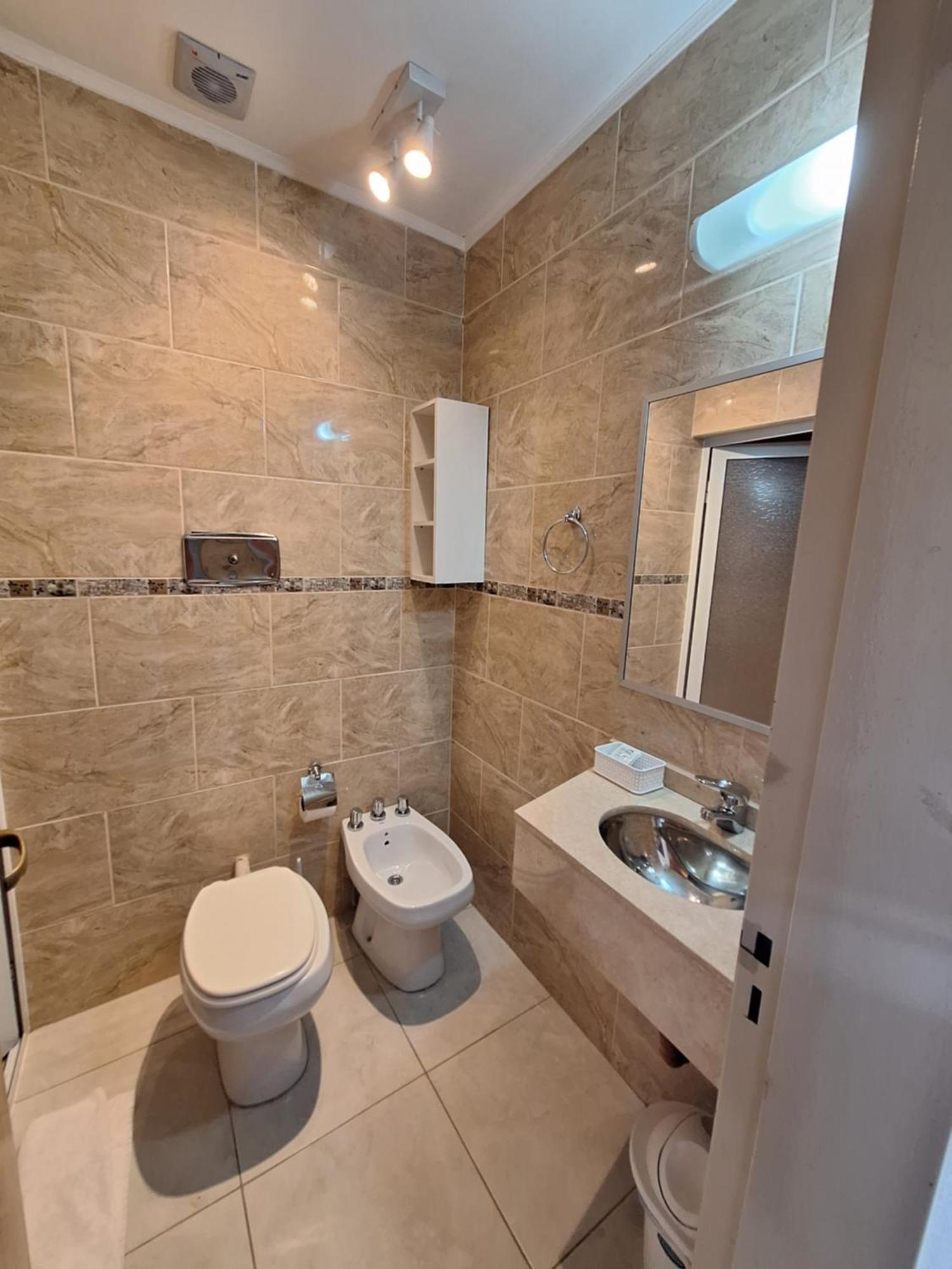 Hotel Hurlingham Вила Карлос Пас Екстериор снимка
