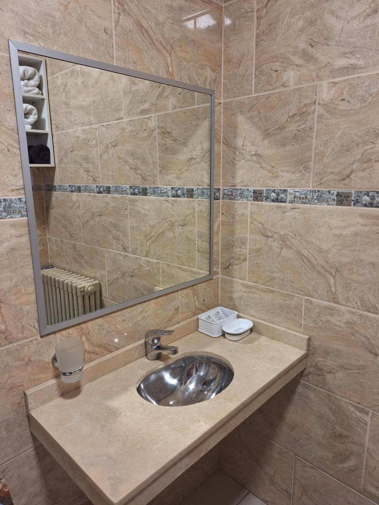 Hotel Hurlingham Вила Карлос Пас Екстериор снимка