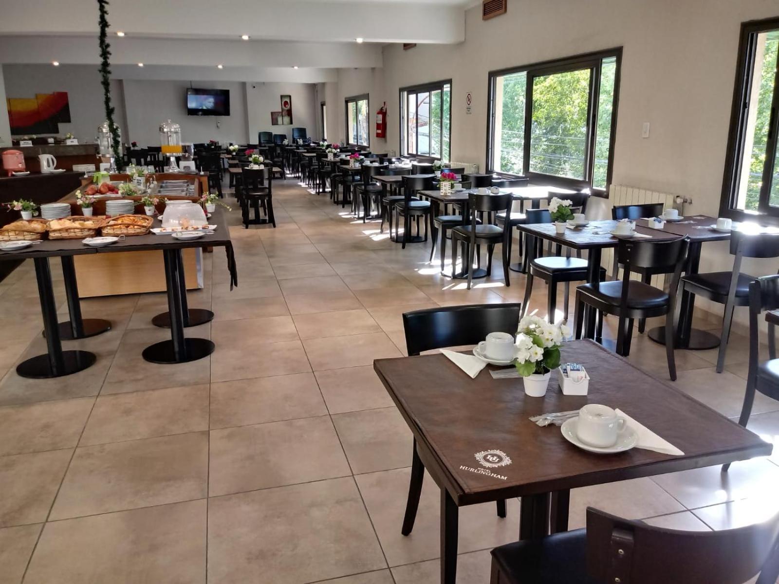 Hotel Hurlingham Вила Карлос Пас Екстериор снимка